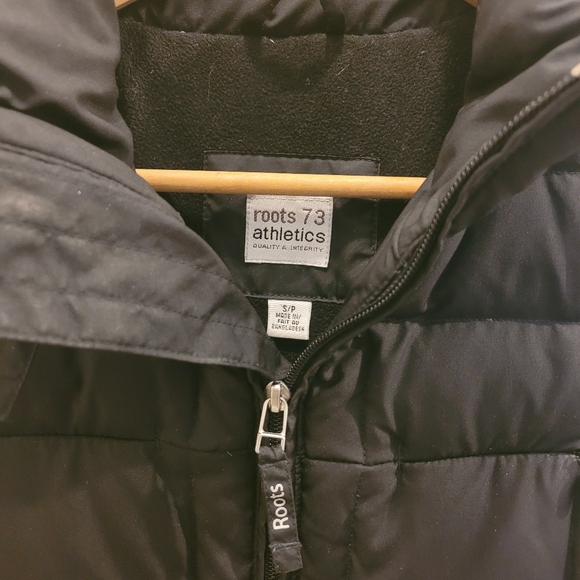 Roots 73 athletics small womens down/feather black quilted vest - Picture 4 of 11